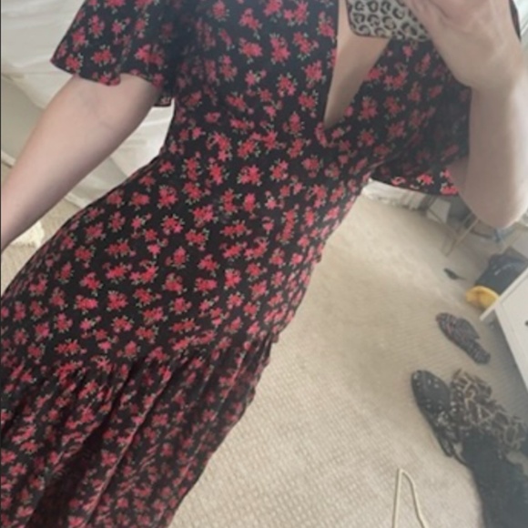 Topshop black/red floral print flutter sleeve | midi| size 2 - Picture 1 of 3